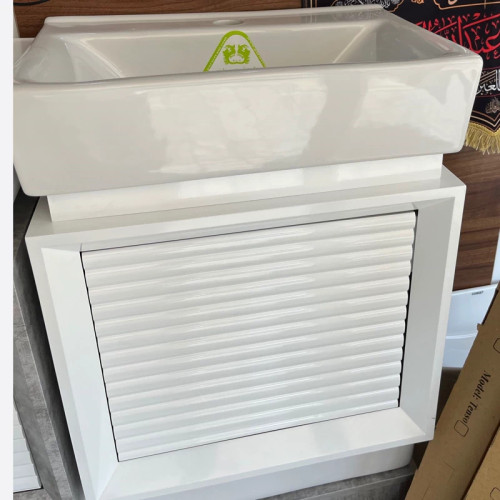 روشویی کابینتی pvc سفید سایز 45 در 31 با سنگ پارس سرام ( پس کرایه)